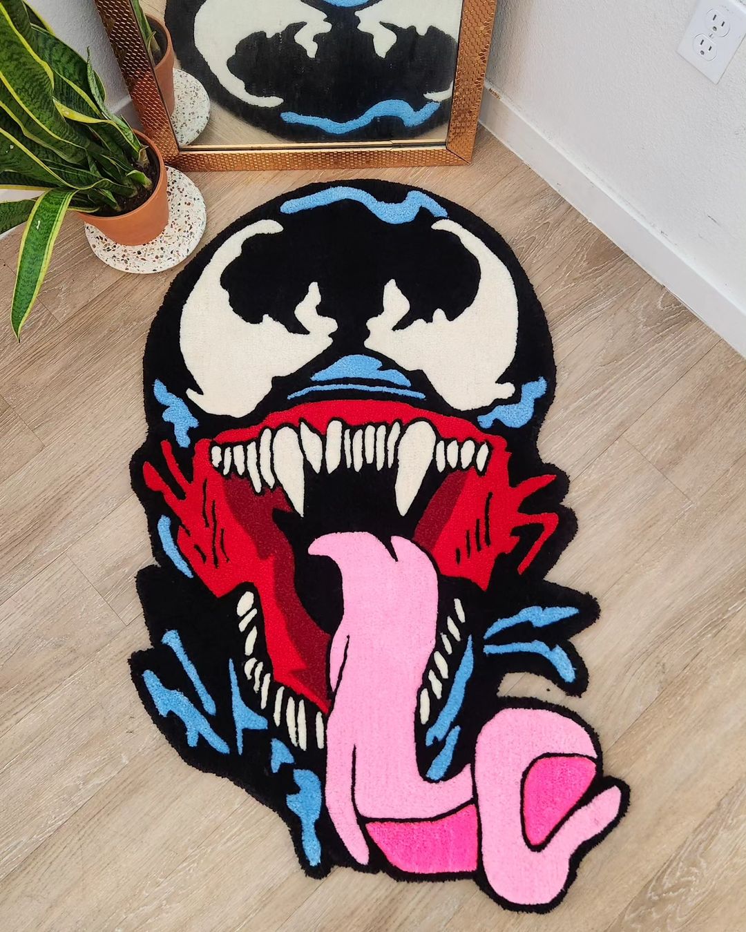 Cute Venom Hand Tufted Rug